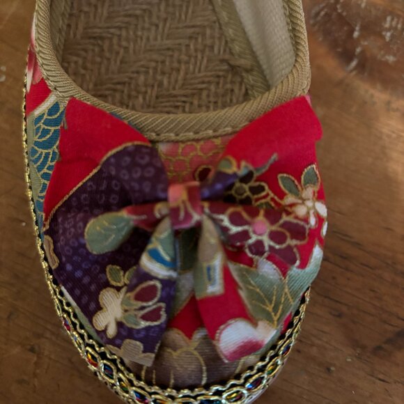 Floral Flats Size 7 - Picture 4 of 7